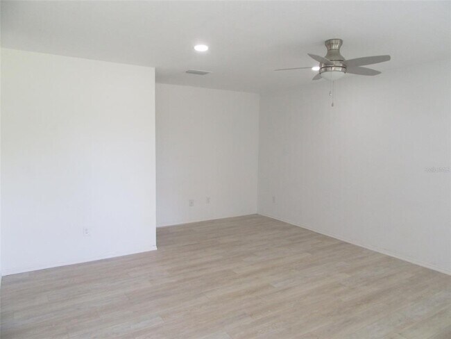 Building Photo - 23029 Alabaster Ave
