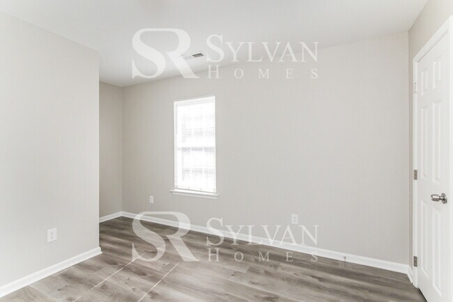 Building Photo - Coming HOME never felt so good!