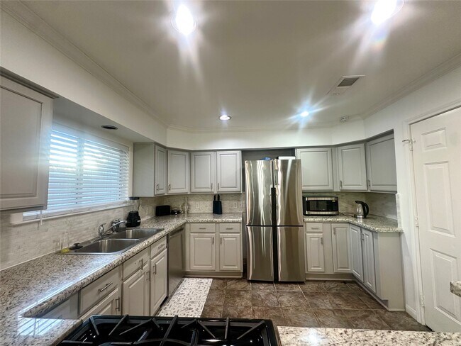 Building Photo - 5329 Pagewood Ln