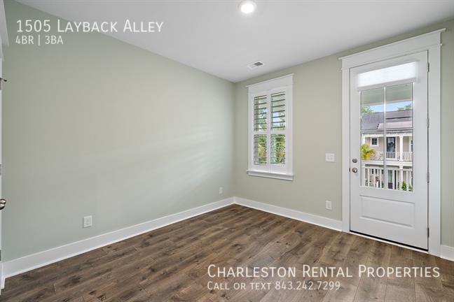 Building Photo - 1505 Layback Aly