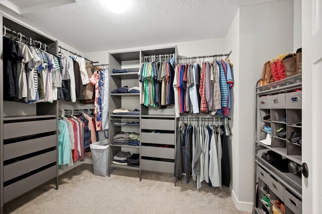 Building Photo - 7356 Kalland Cir NE