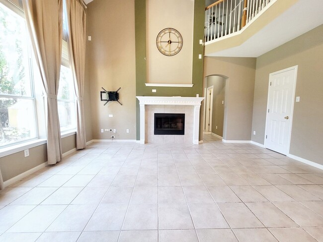 Building Photo - 1617 Sunterro-