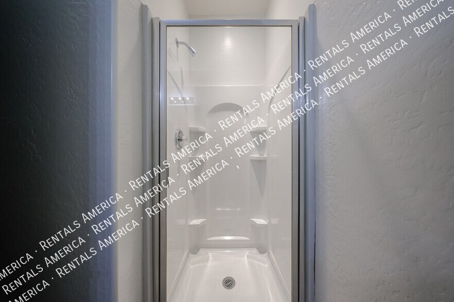 Building Photo - 43608 Caven Dr