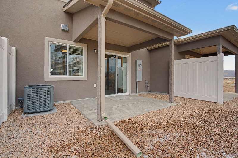 Building Photo - 2350 Gln Cyn Ave