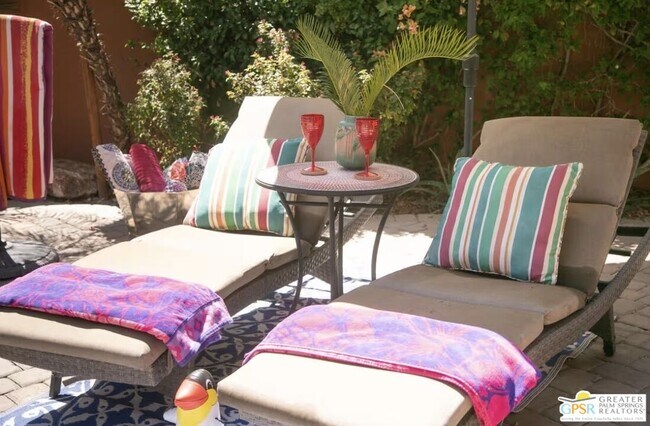 Building Photo - 79800 Vía Sin Cuidado