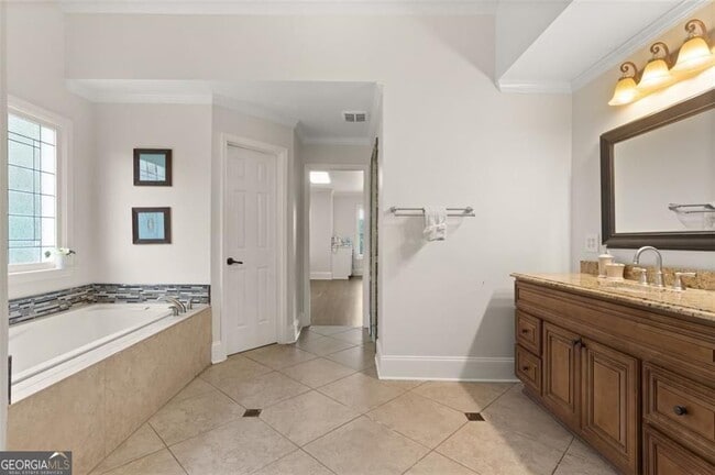 Building Photo - 415 Lyerly Pointe