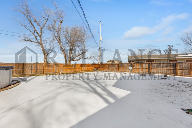 Building Photo - 8300 W 9th St N