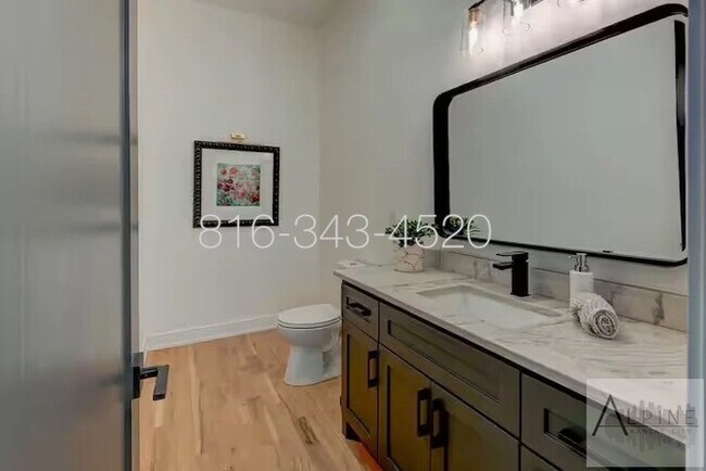 Building Photo - Fully Furnished Short or Mid Term Rental