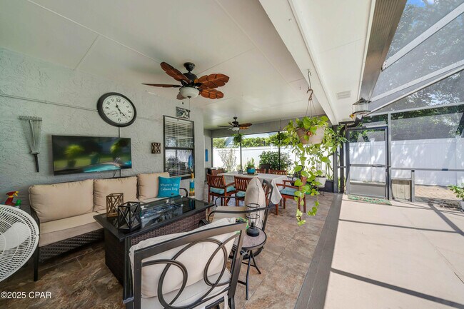 Building Photo - 625 Amberjack Dr