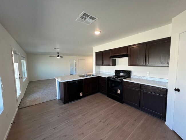 Building Photo - BRAND NEW 3 BEDROOM HOME!