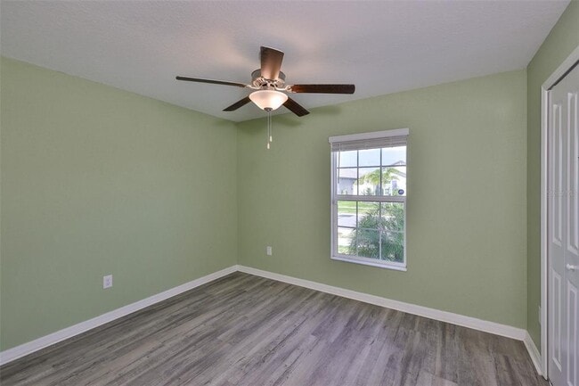Building Photo - 15411 Miller Creek Dr