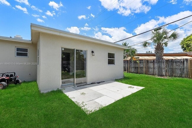 Building Photo - 3301 NW 42nd St
