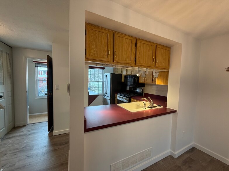 Building Photo - 148 Ligonier Ln