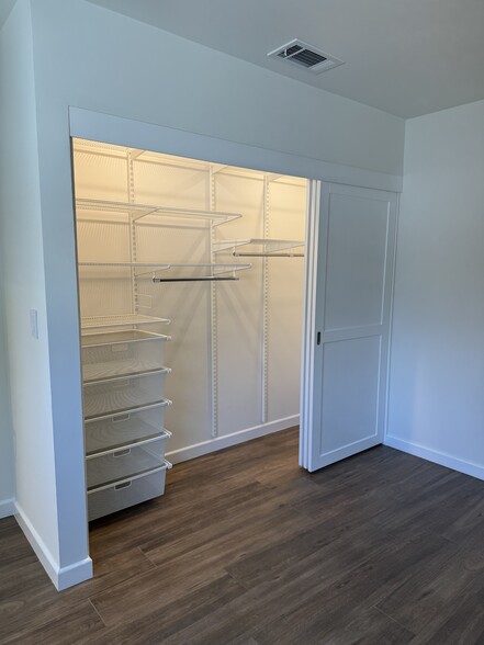 Closet- 2nd bedroom - 518 Dahlia Ave