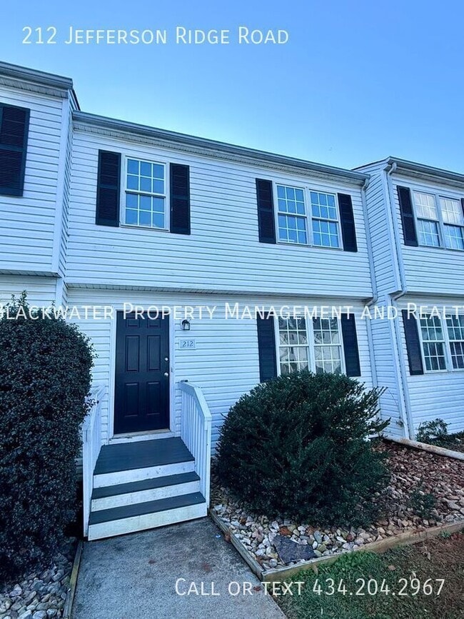 Building Photo - 212 Jefferson Ridge Rd