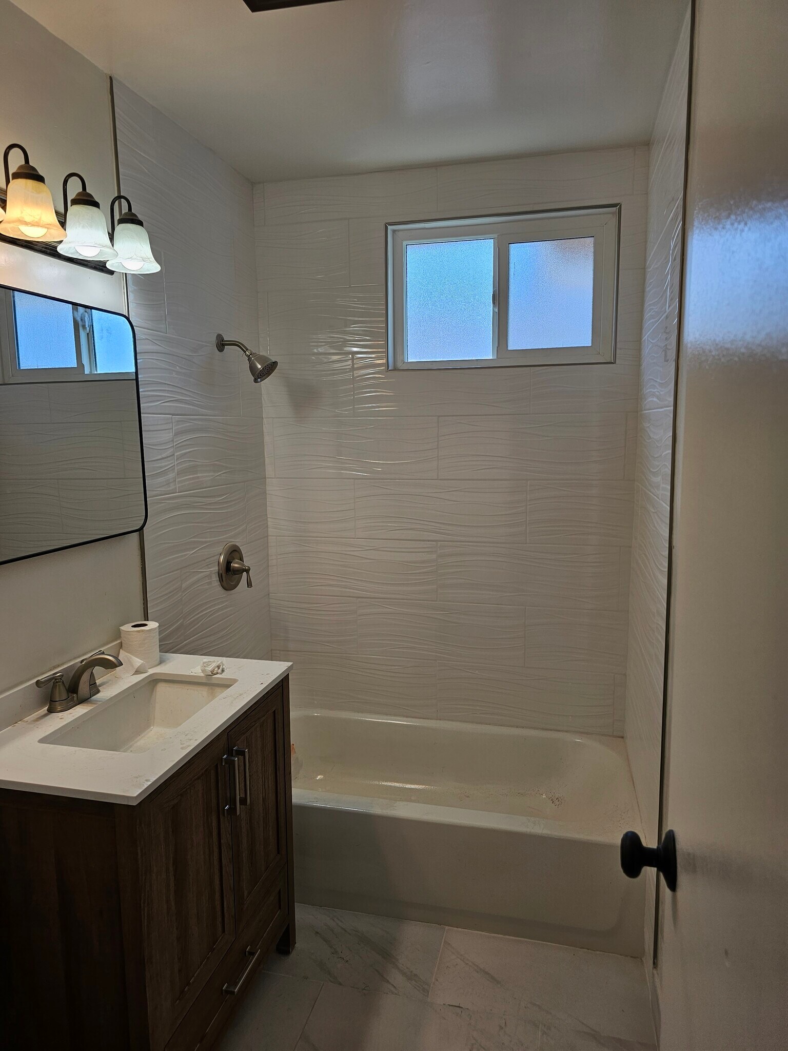 Building Photo - 14626 S Budlong Ave