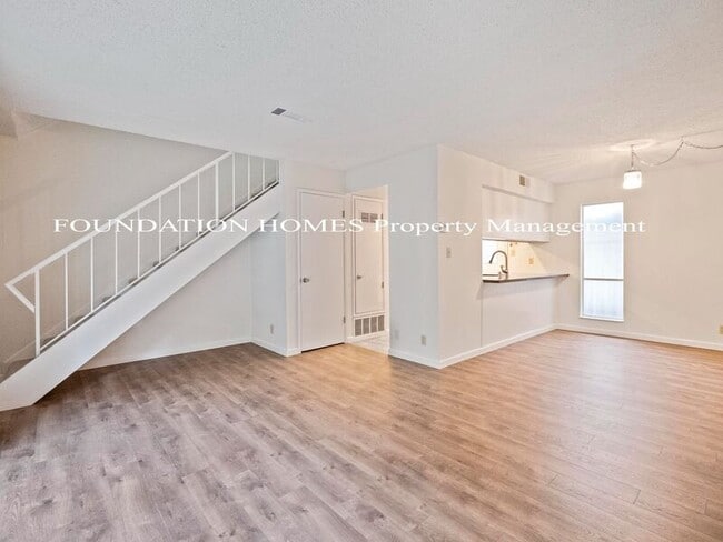 Building Photo - 67 Roundtree Blvd