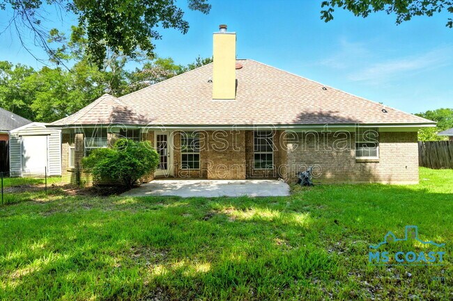 Building Photo - 11360 Creek Dr