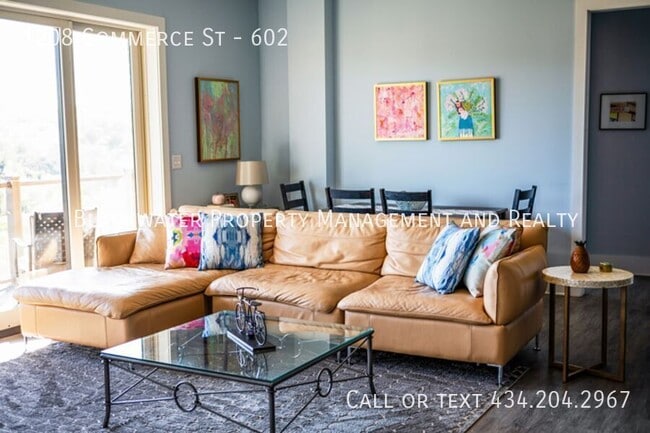 Building Photo - 1208 Commerce St