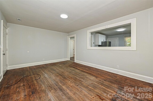 Building Photo - 415 Norris Ave