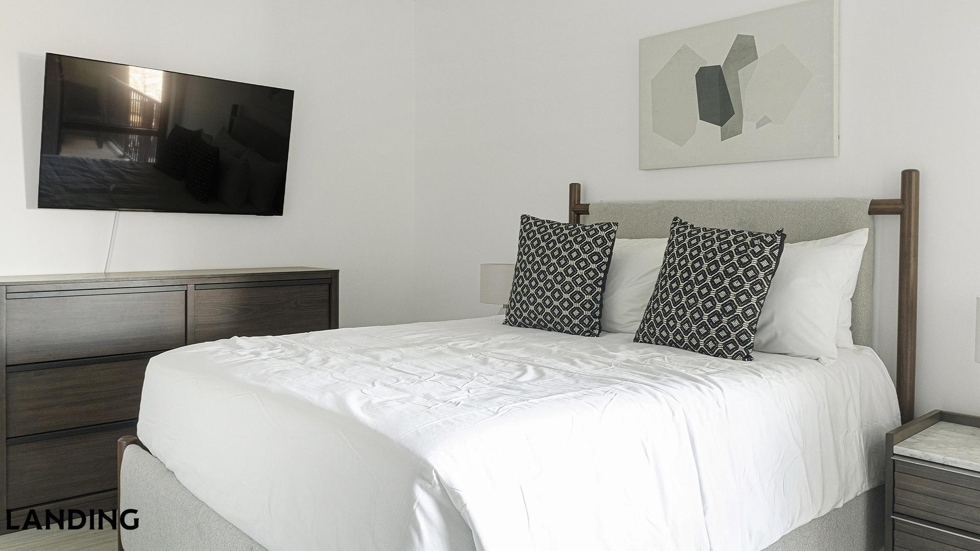 Building Photo - 1007 S Mint St