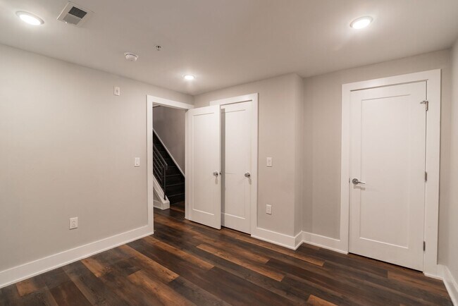 Building Photo - 711 N 16th St