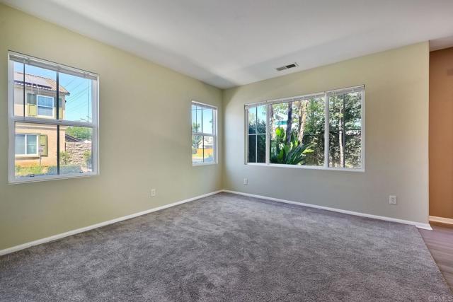 Building Photo - 430 Whitby Gn