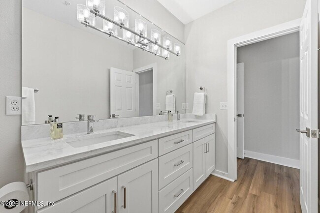 Building Photo - 211 Colima Ct