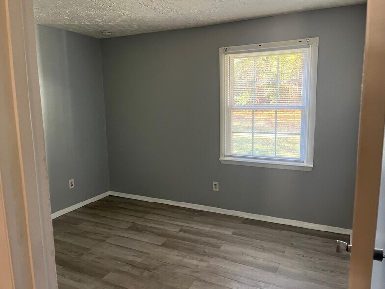 Building Photo - 212 Preston Ave