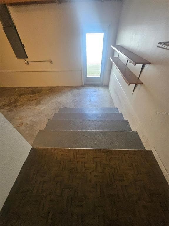 Building Photo - 4420 Palm Dr