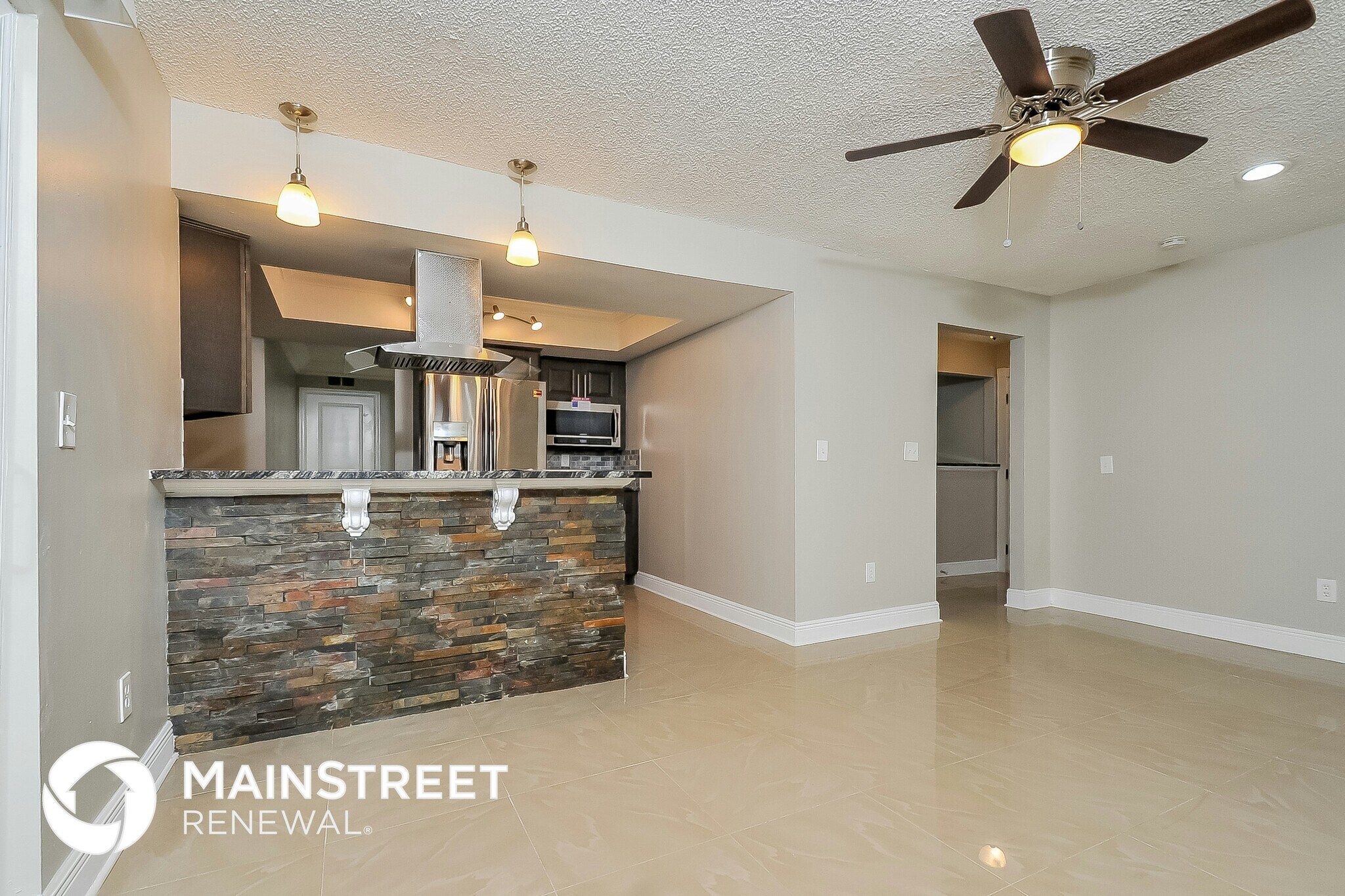 Building Photo - 3818 Southview Dr