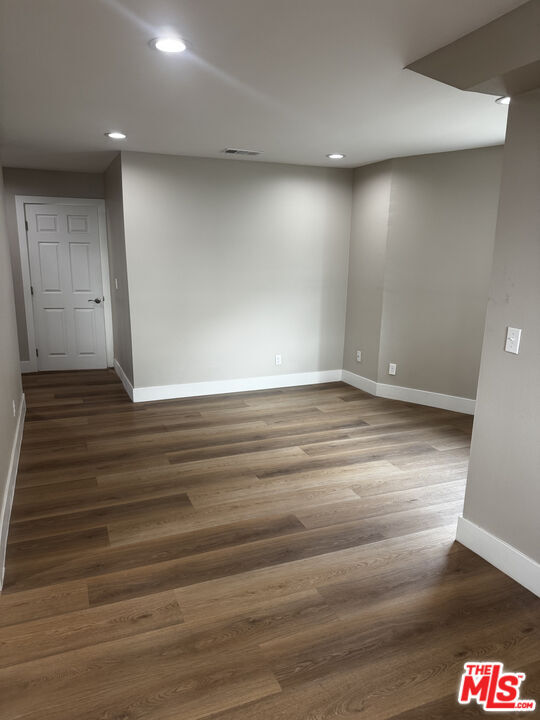 Building Photo - 731 E 33rd St