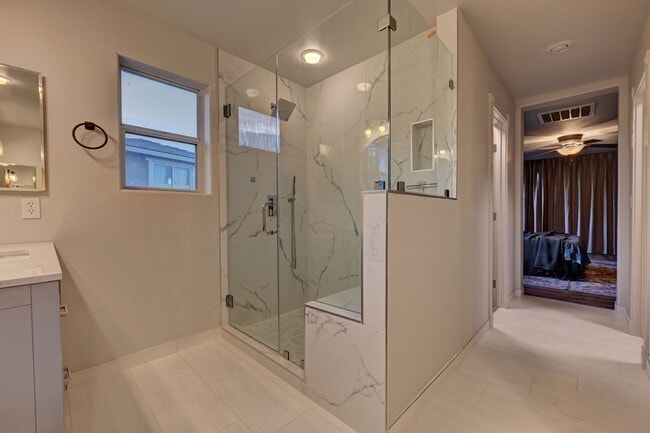 Building Photo - Spacious Summerlin Home Featuring Casita a...
