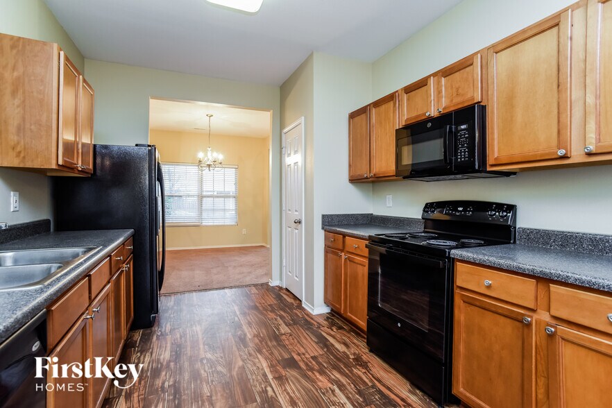 Building Photo - 3418 Charterhall Ln