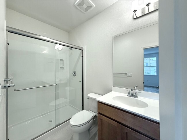 Building Photo - Brand New 4 Bedroom Home
