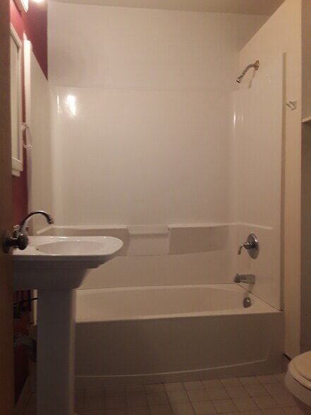 Upstairs bathroom - 706 8th St N