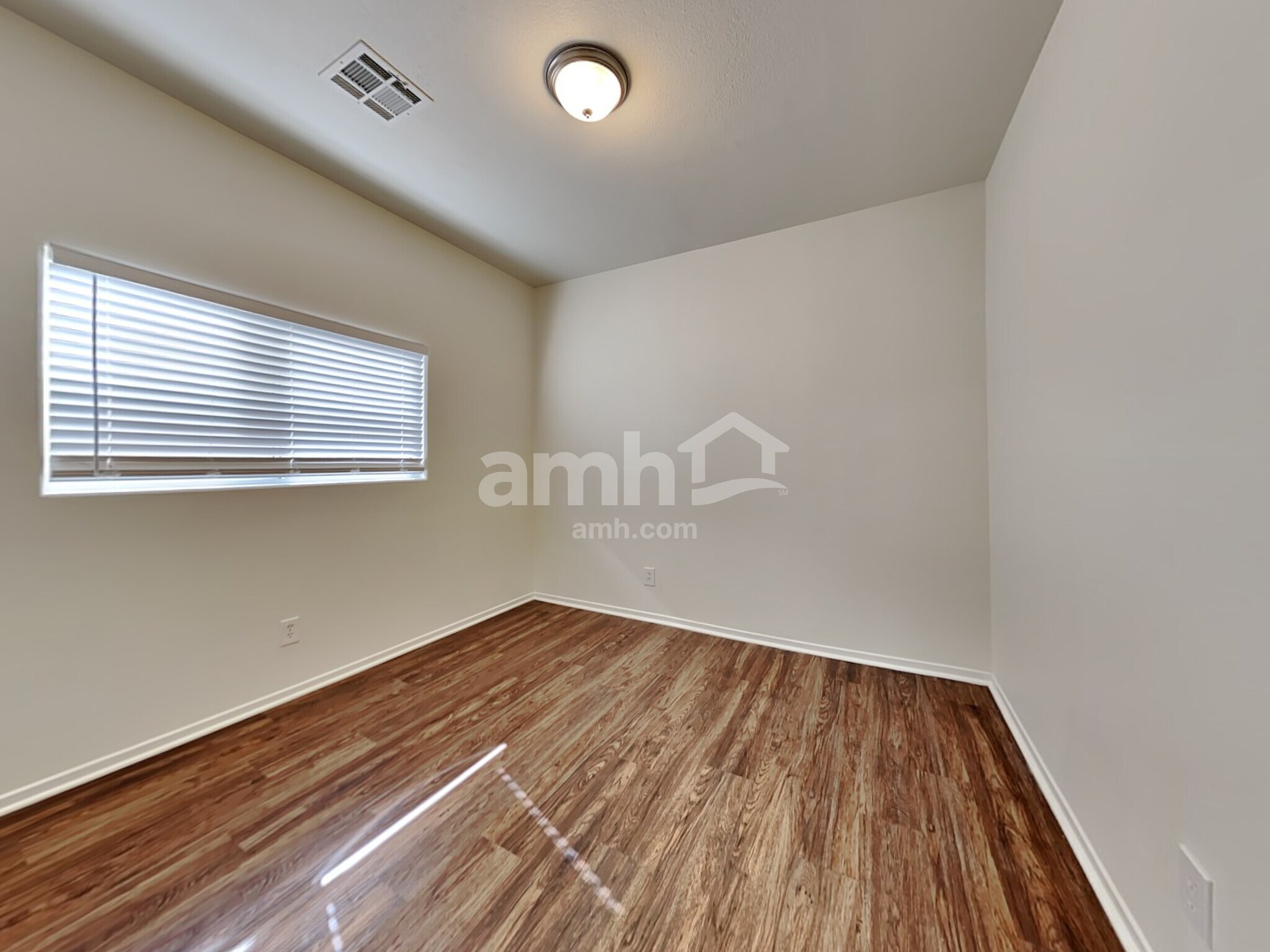 Building Photo - 6333 W Silver Ribbon Ct