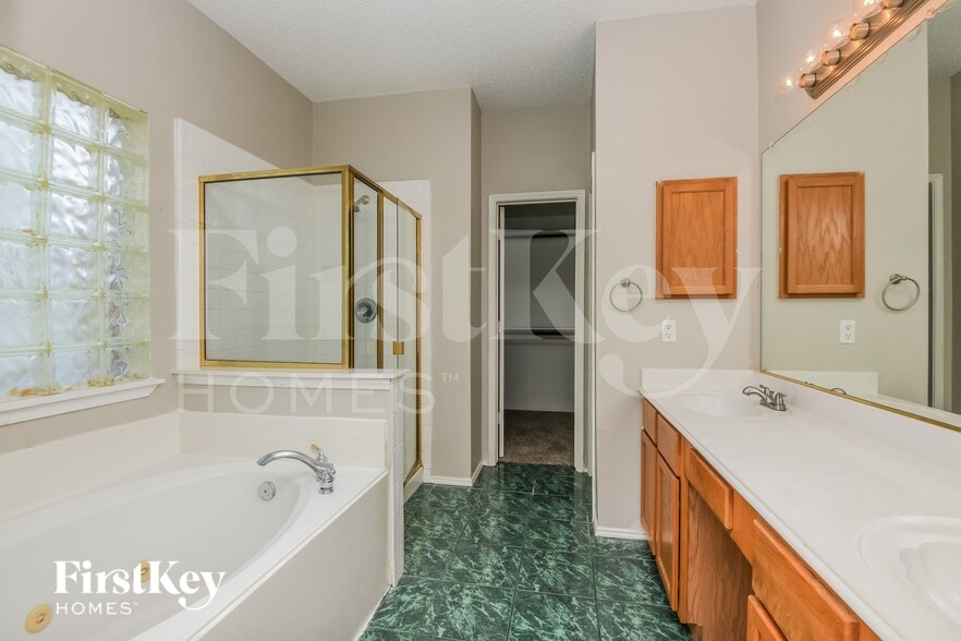 Building Photo - 6224 Bowin Dr