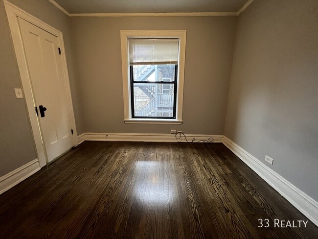 Building Photo - 1 Bed 1 Bath with IN UNIT LAUNDRY in Ander...