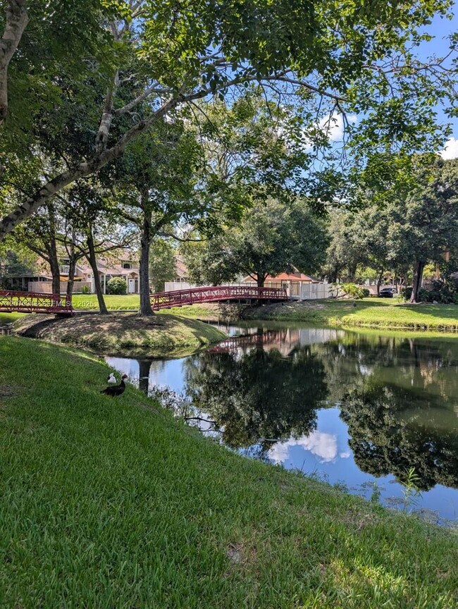 Building Photo - 7162 Sportsman Dr