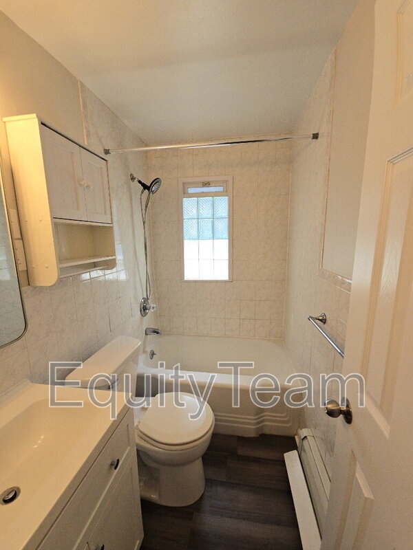 Building Photo - 33 Gahl Terrace