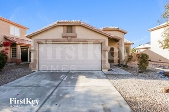 Building Photo - 902 S Ithica St