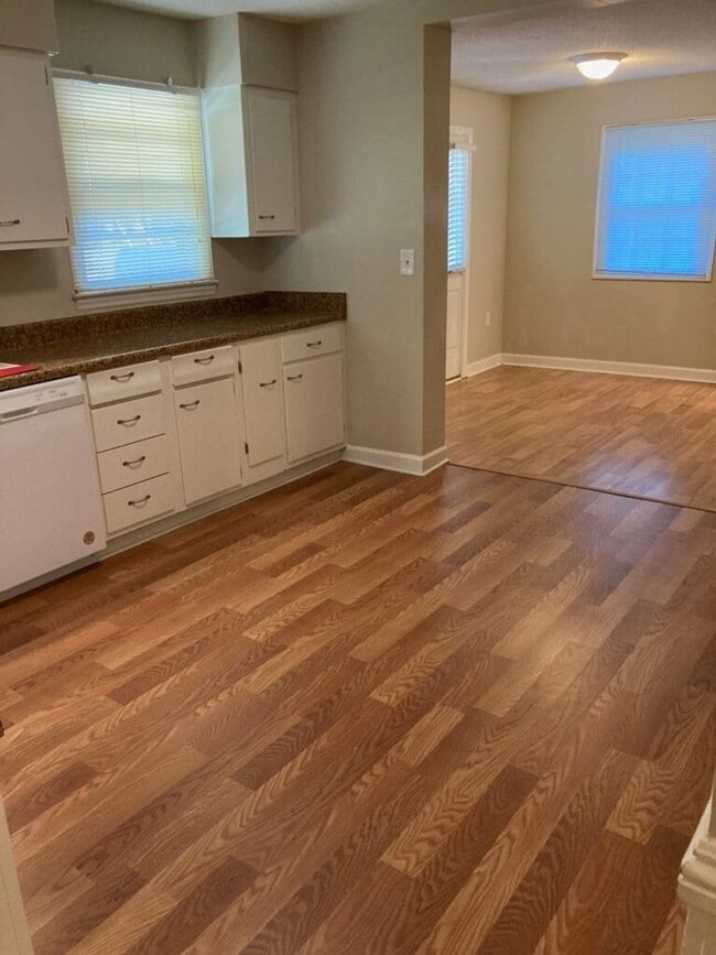 Building Photo - Charming 3BR House in Winston Salem