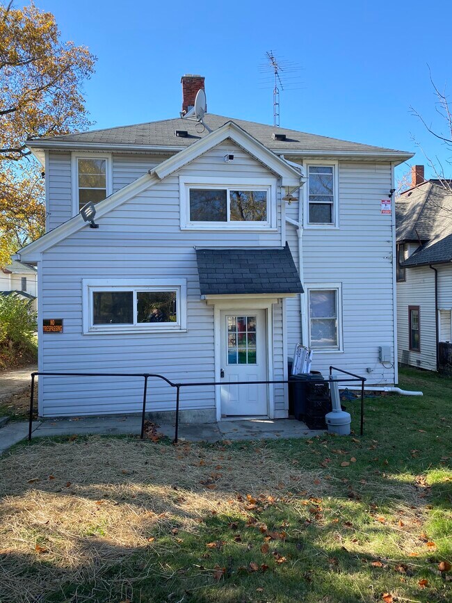 back of home with cameras - 370 S State St