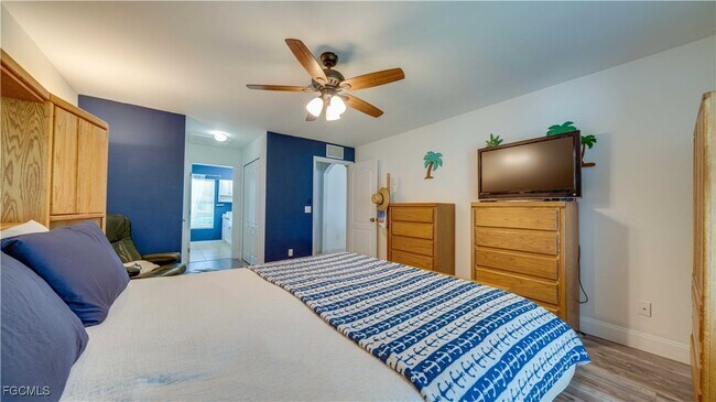 Building Photo - 3322 NW 5th Terrace