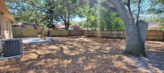 Building Photo - 3214 W Van Buren Dr