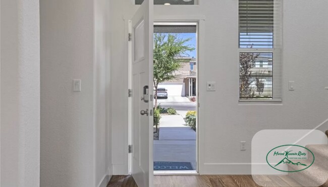 Building Photo - CORNER LOT - Beautiful 5-Bedroom Home for Rent in North Merced!