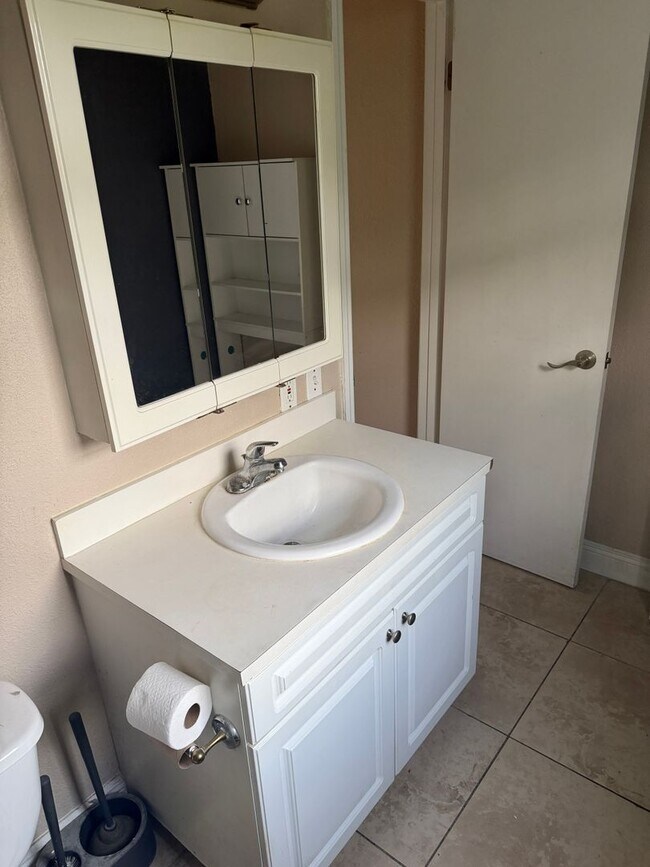 Building Photo - 13761 Juniper Blossom Dr