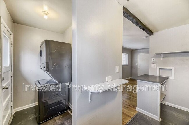 Building Photo - 3519 S Downing St