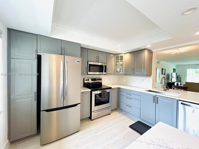 Building Photo - 3004 Portofino Isle